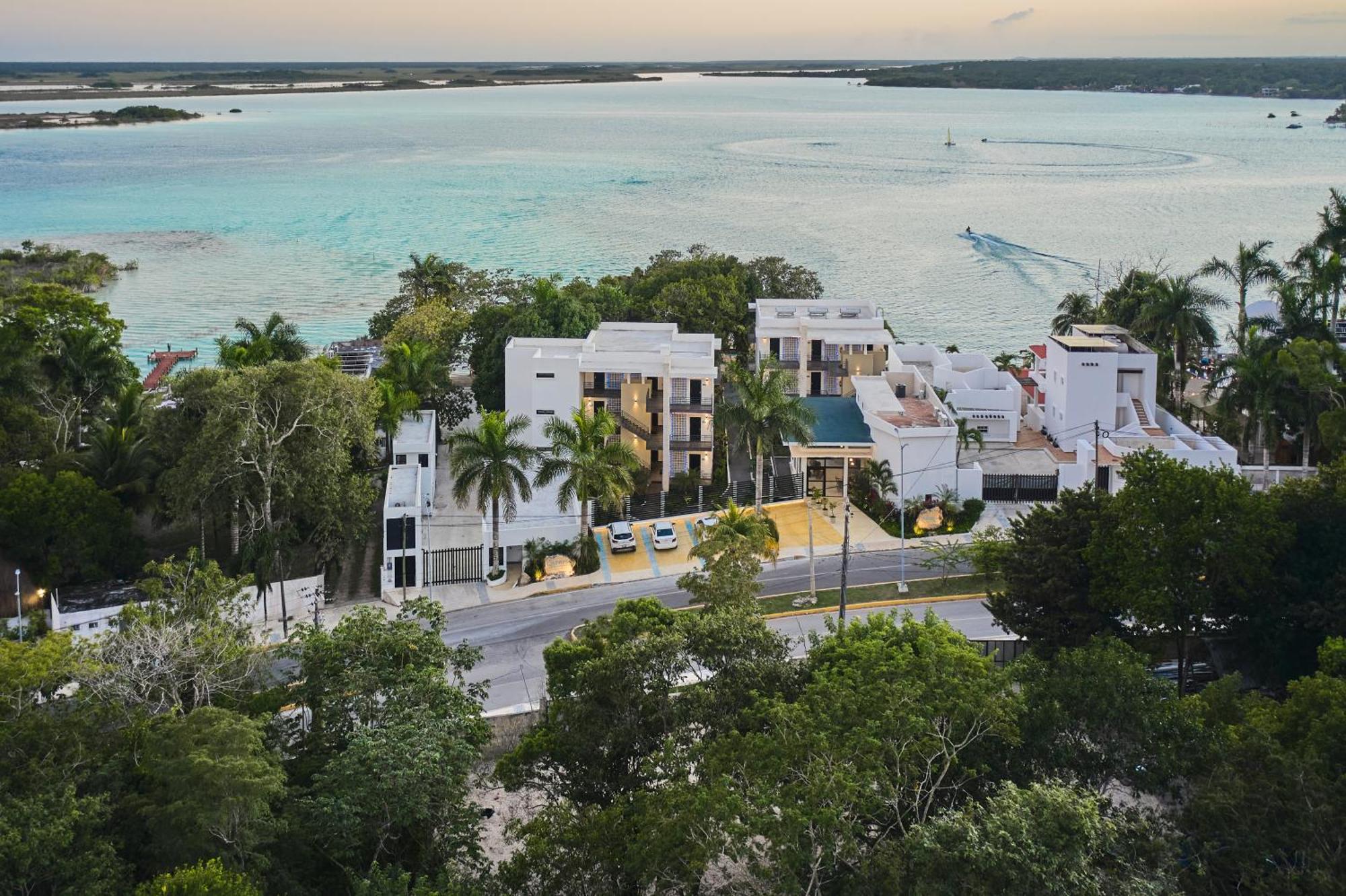 Cristalino Lagoon Front Hotel, Restaurant & Spa Бакалар Экстерьер фото
